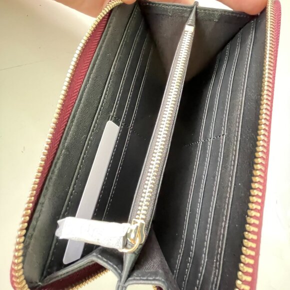 Emporio Armani Dark Red/Black Leather Unisex Ziparound Wallet, Y3H171 8AHOC - Picture 7 of 12